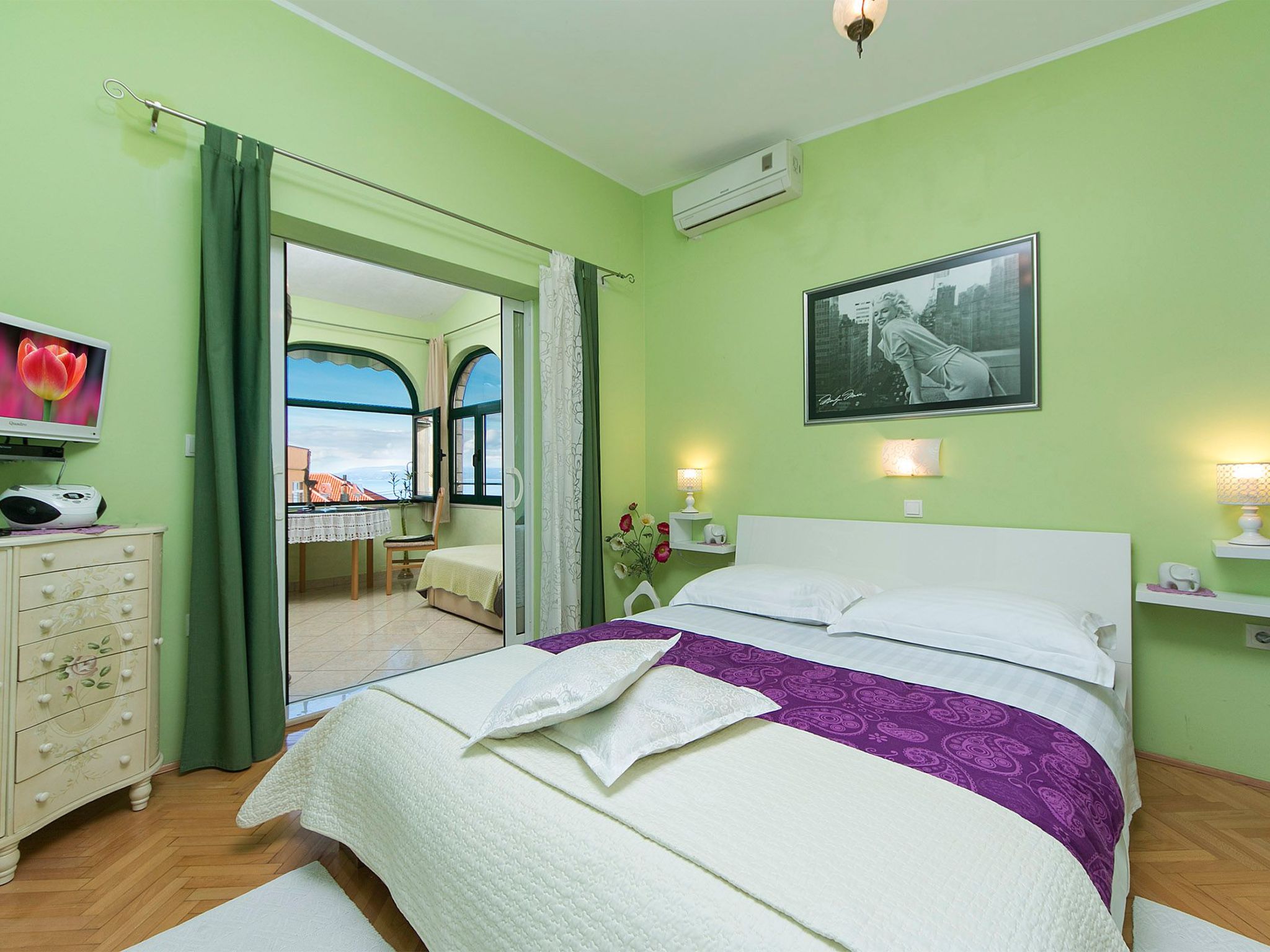 Komfortable Ferienwohnung mit Balkon-Image-tags.info