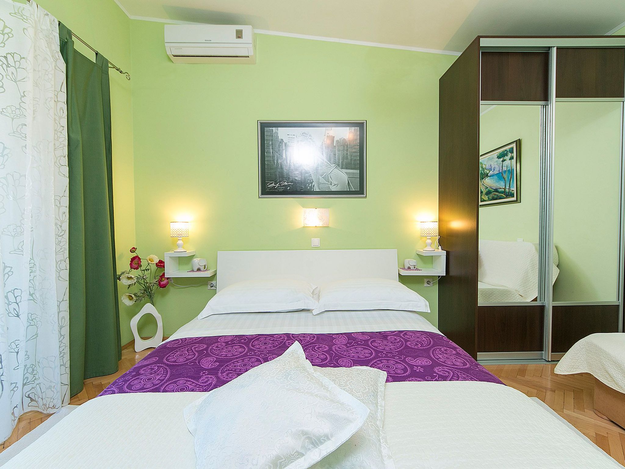 Komfortable Ferienwohnung mit Balkon-Image-tags.info