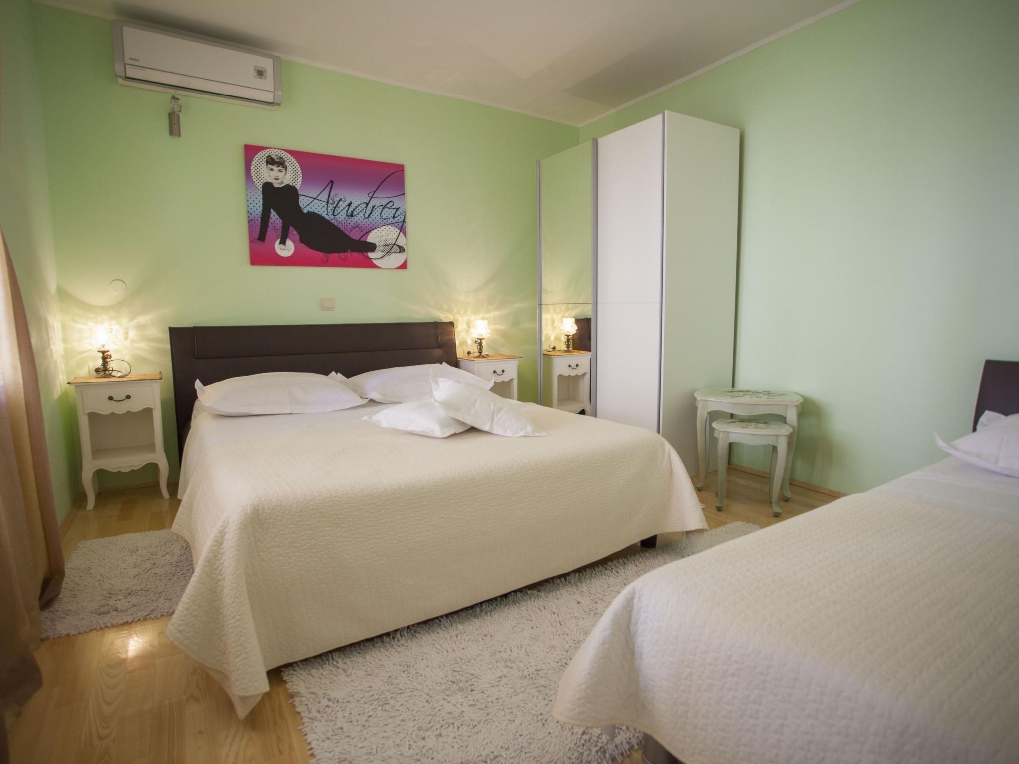 Komfortable Ferienwohnung mit Terrasse in Bidol-Image-tags.info