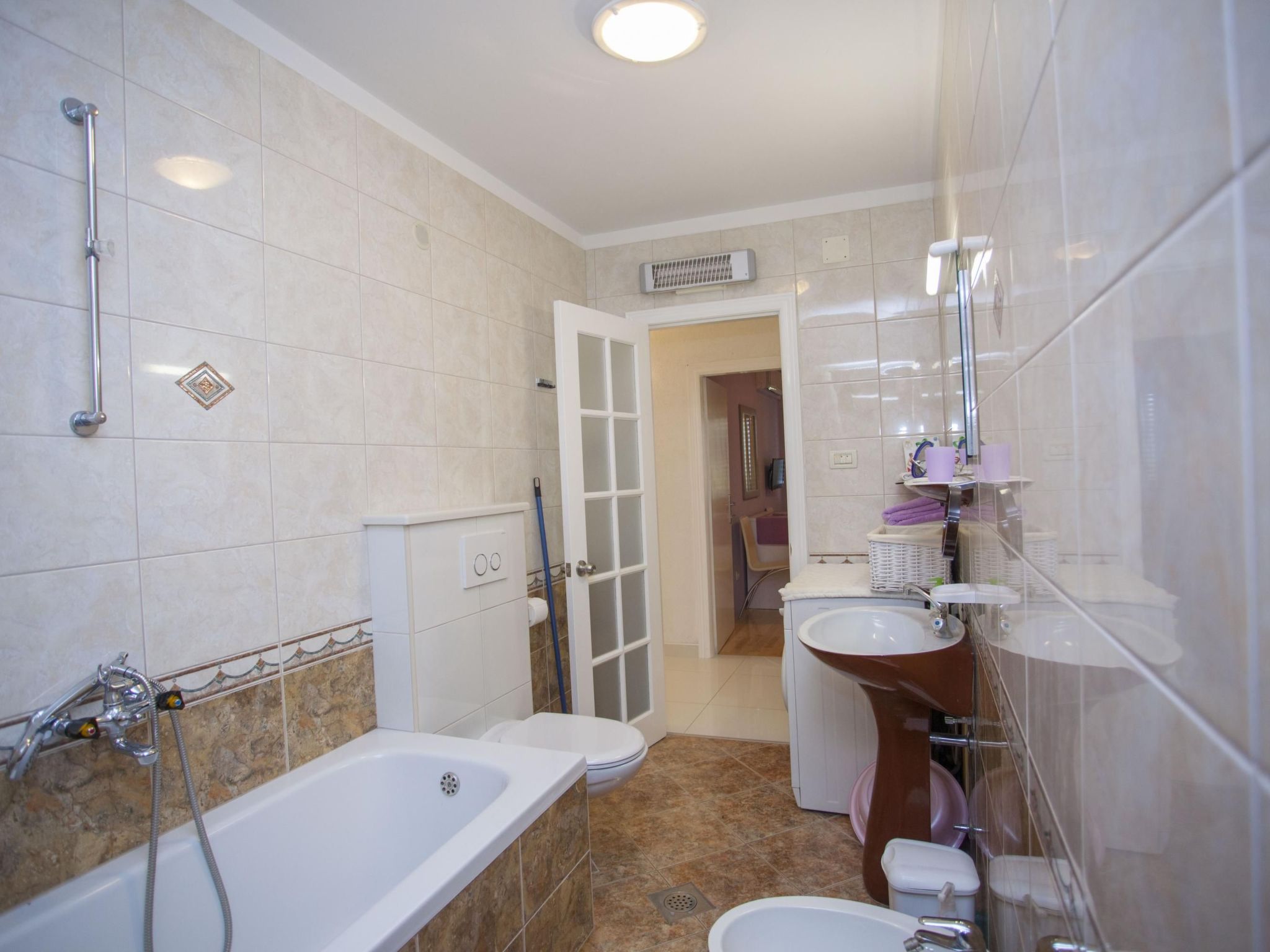 Komfortable Ferienwohnung mit Terrasse in Bidol-Image-tags.info