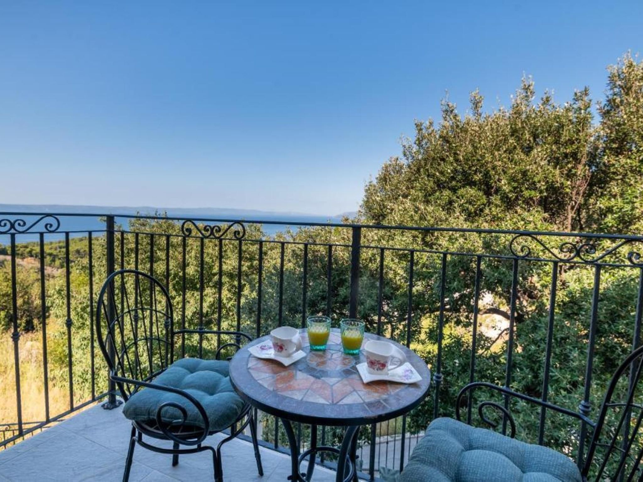 "Paola" mit eigenem Pool-Outside