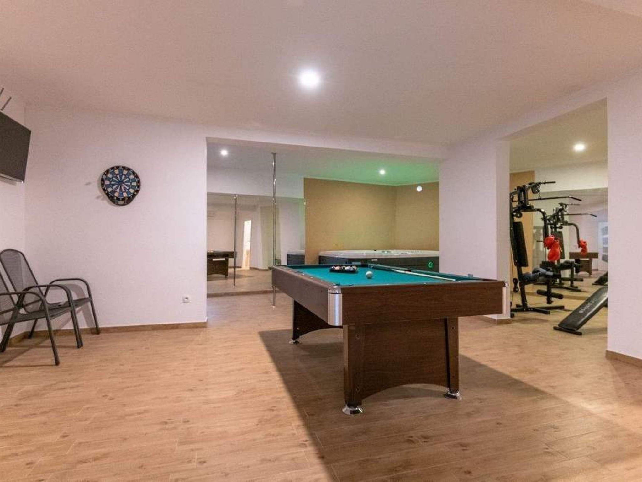 "Paola" mit eigenem Pool-Inside