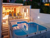 Villa Marieta: Privézwembad & Panoramisch Zeezicht in Makarska - thumbnail 1