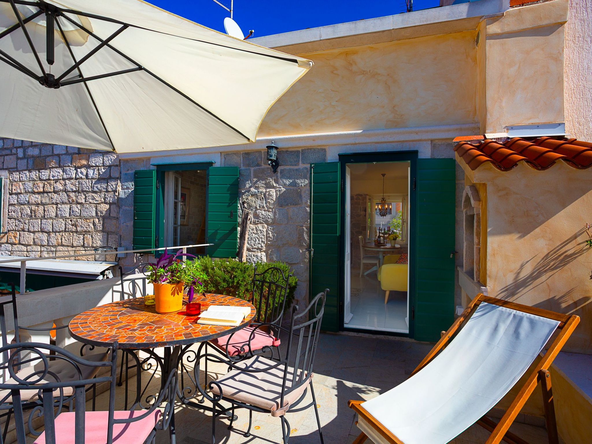 Luxuriöse Villa Kalalarga im Zentrum der Stadt