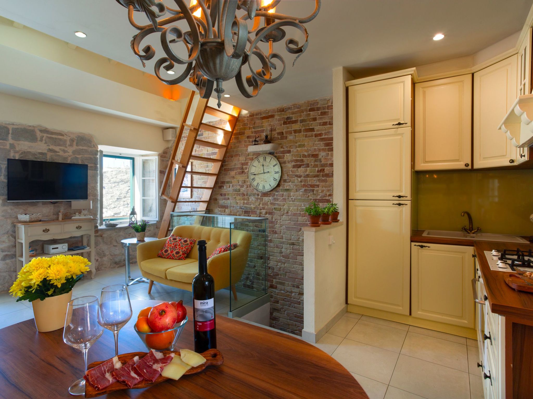 Luxuriöse Villa Kalalarga im Zentrum der Stadt