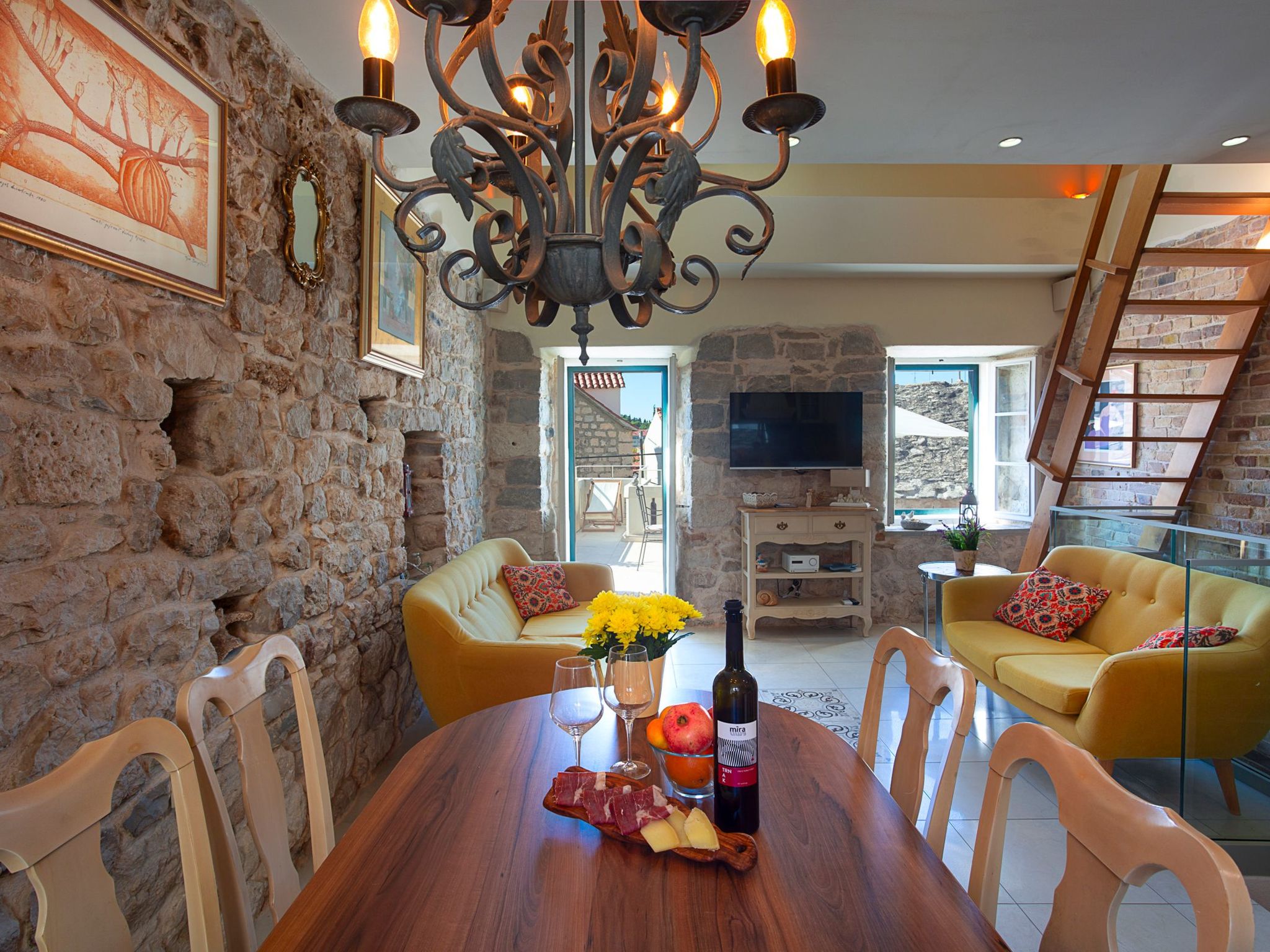 Luxuriöse Villa Kalalarga im Zentrum der Stadt-Dedans