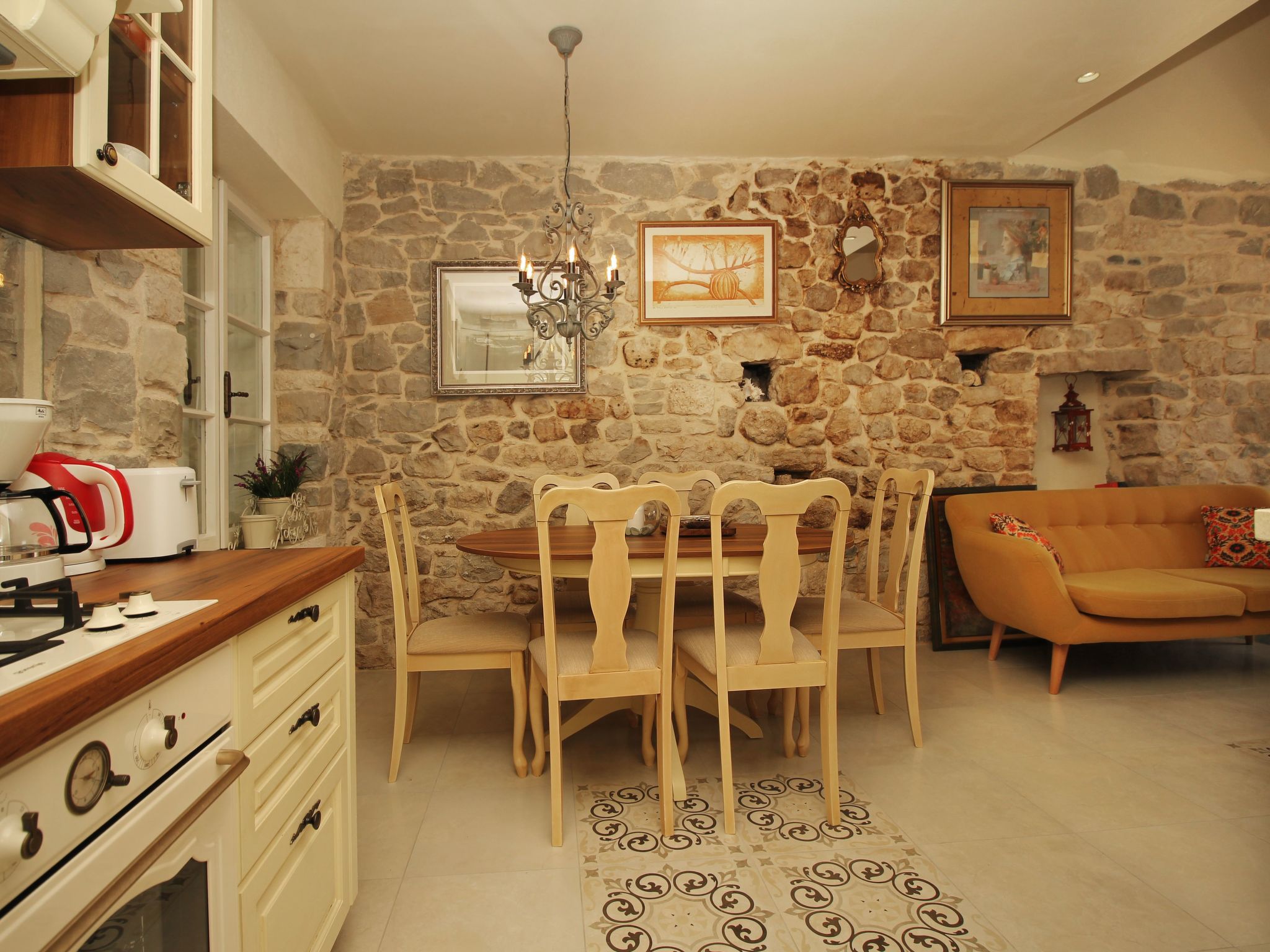 Luxuriöse Villa Kalalarga im Zentrum der Stadt-Dedans