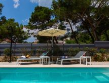 Villa Eudora: Luxe vrijstaande villa aan zee in Makarska met privé verwarmd zwembad - thumbnail 6