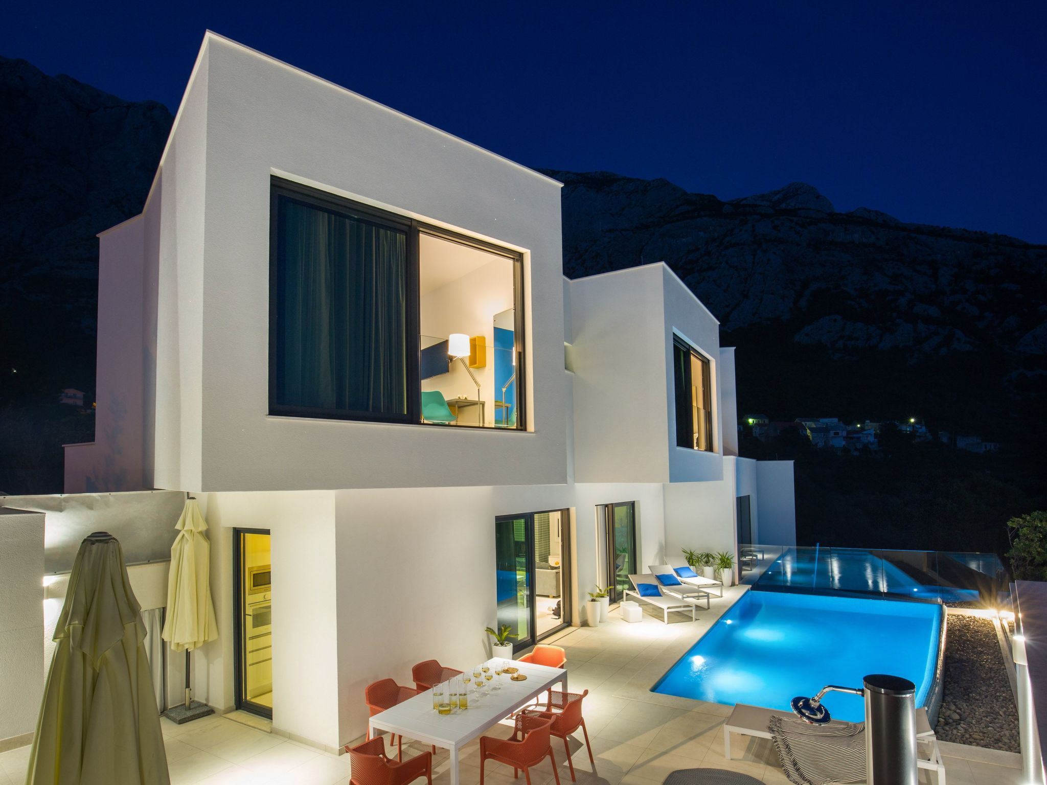 Schöne Villa Zvizdan mit Infinity-Pool