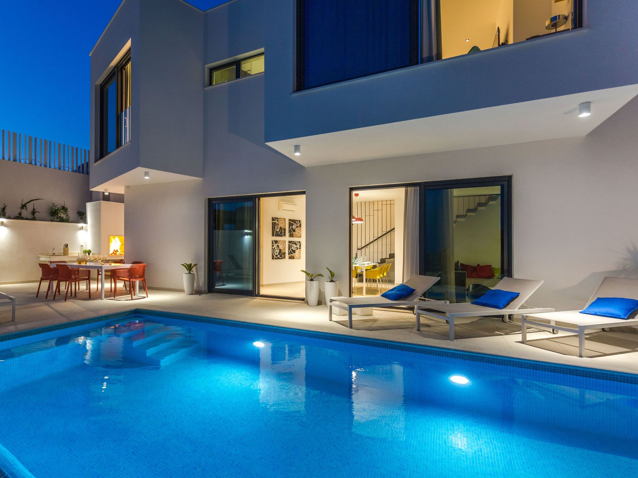 Schöne Villa Zvizdan mit Infinity-Pool-Inside