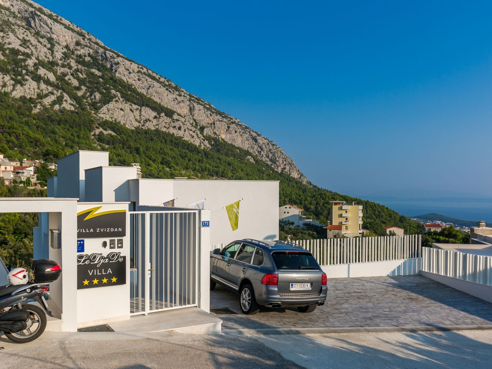 Schöne Villa Zvizdan mit Infinity-Pool-Inside