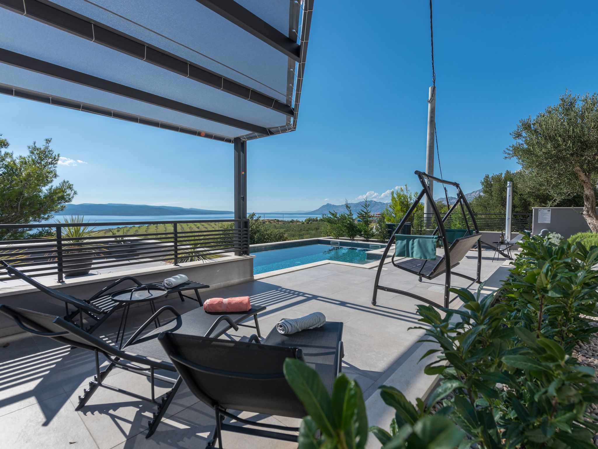 Villa Kuk mit beheiztem Pool