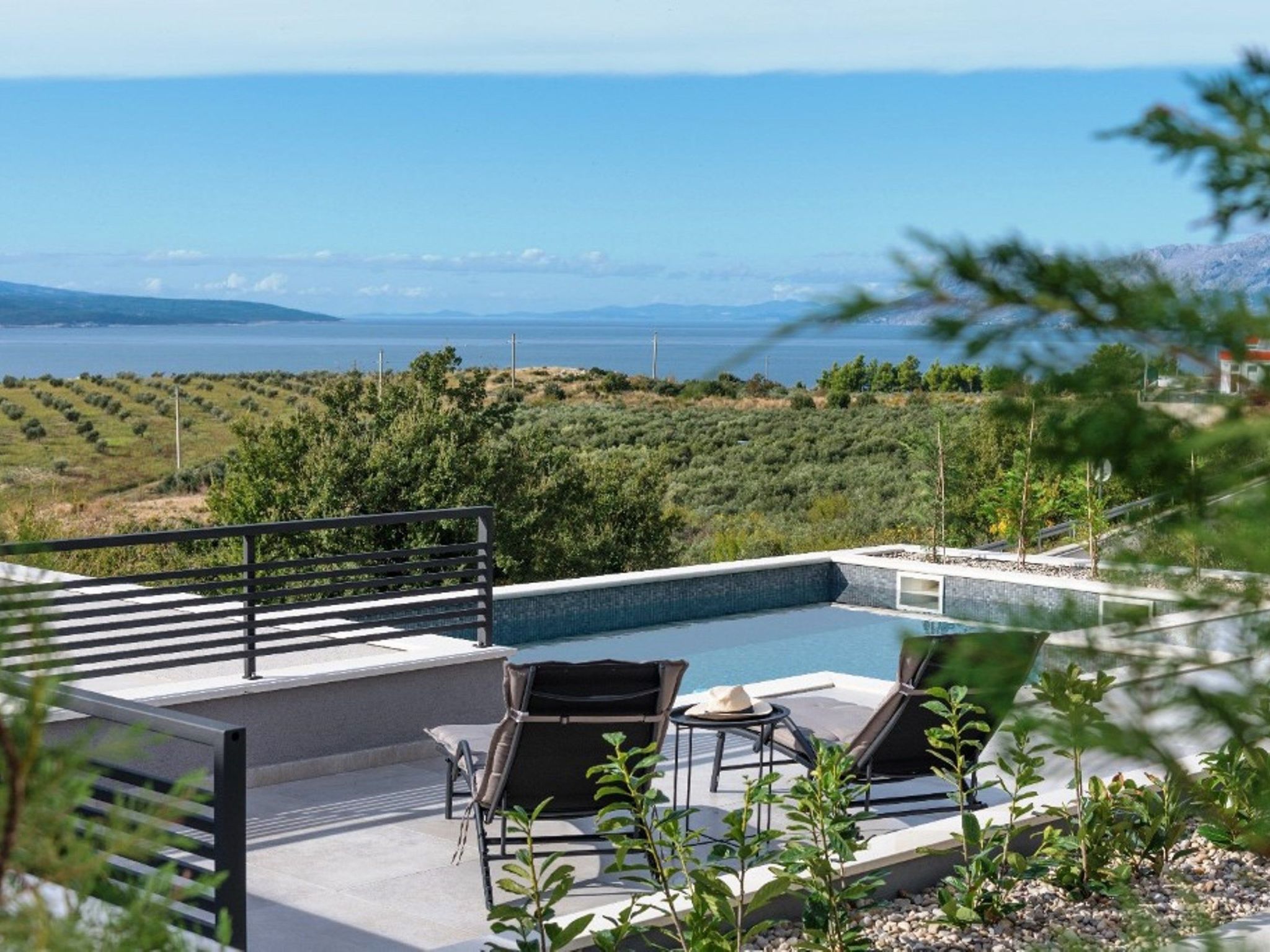 Villa Kuk mit beheiztem Pool-Dehors