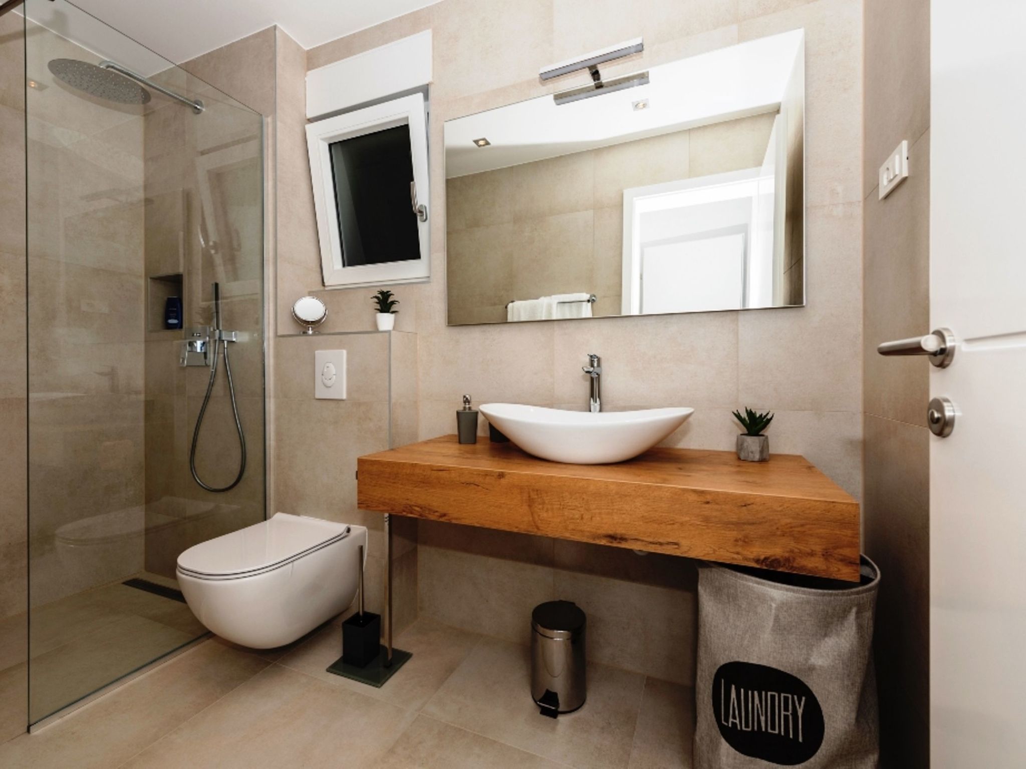 Villa Kuk mit beheiztem Pool-Dedans