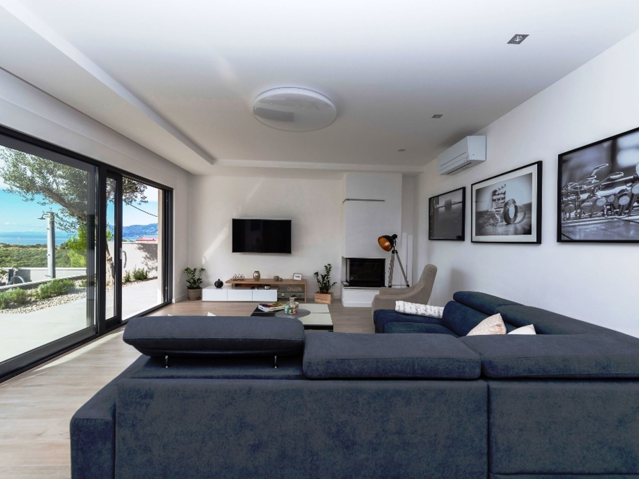 Villa Kuk mit beheiztem Pool-Dedans