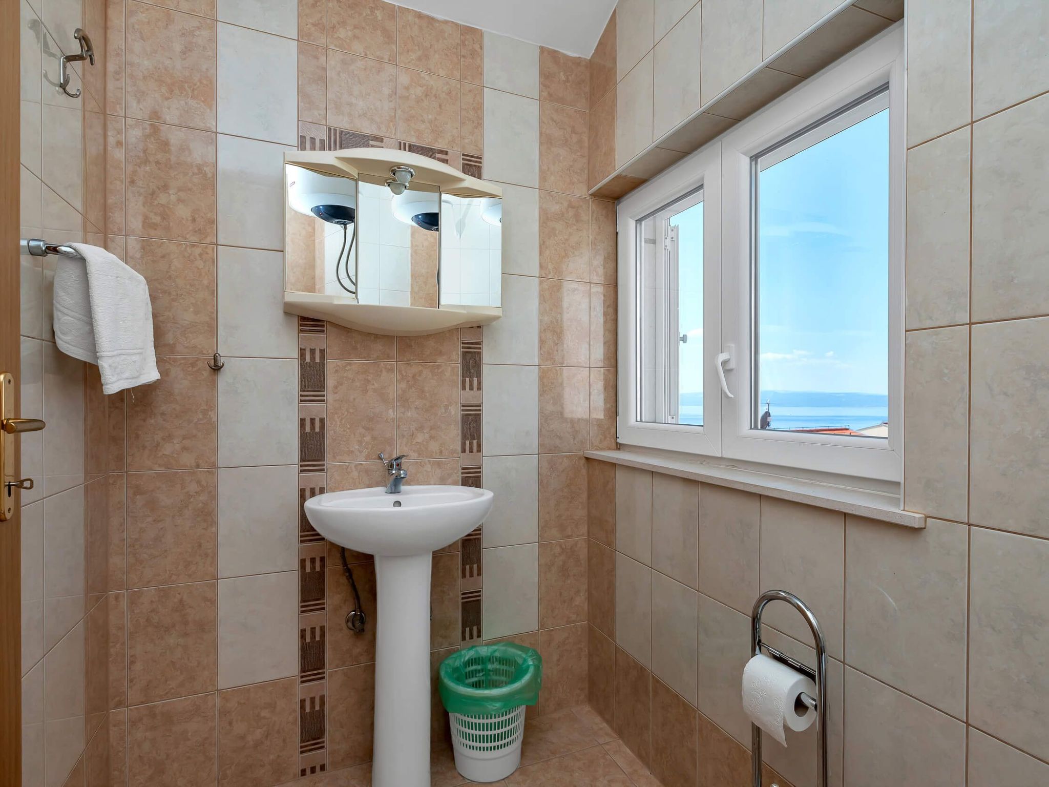 Vele Duplex-Wohnung mit Terrassen und Meerblick-Image-tags.info