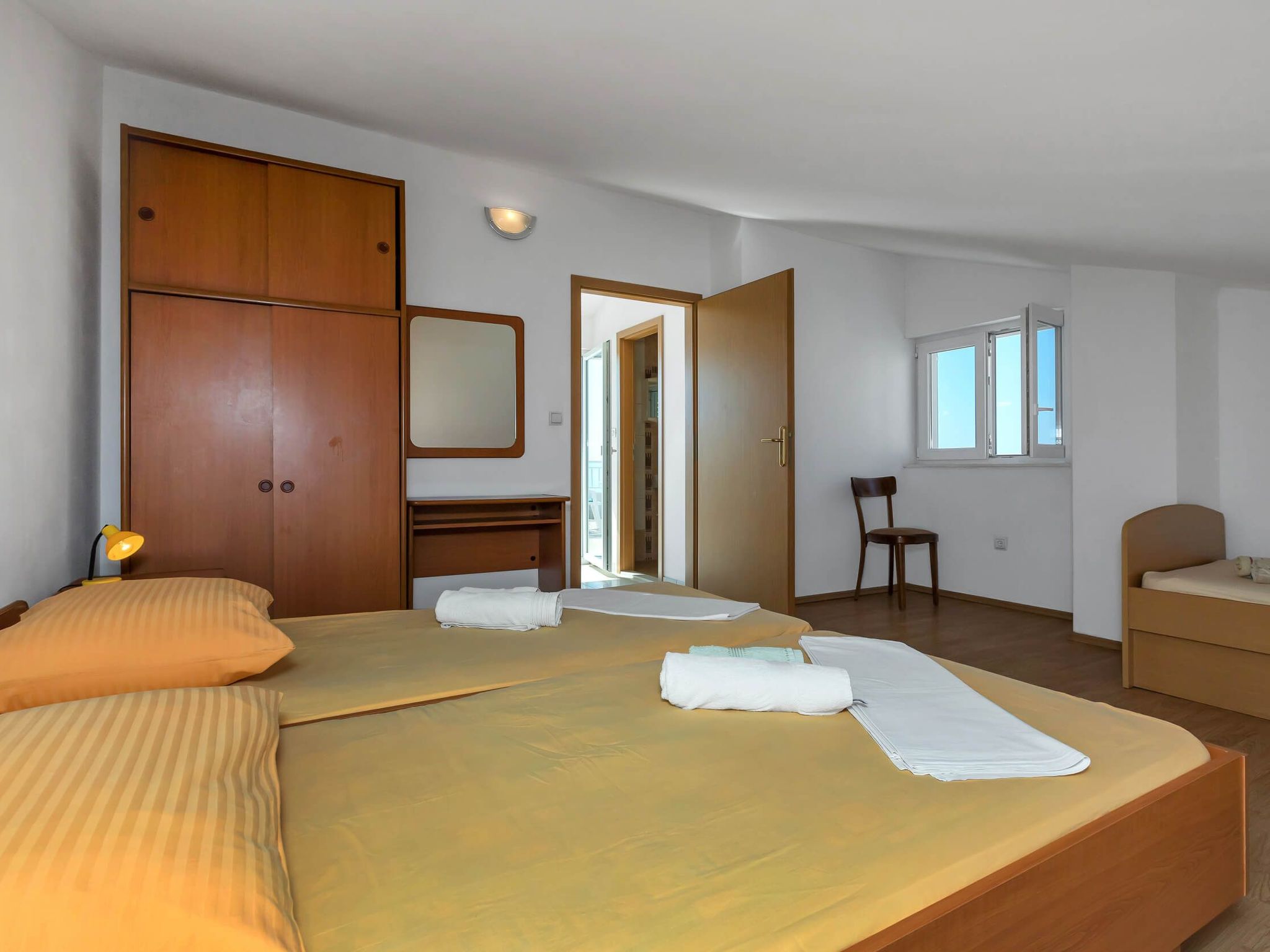 Vele Duplex-Wohnung mit Terrassen und Meerblick-Image-tags.info