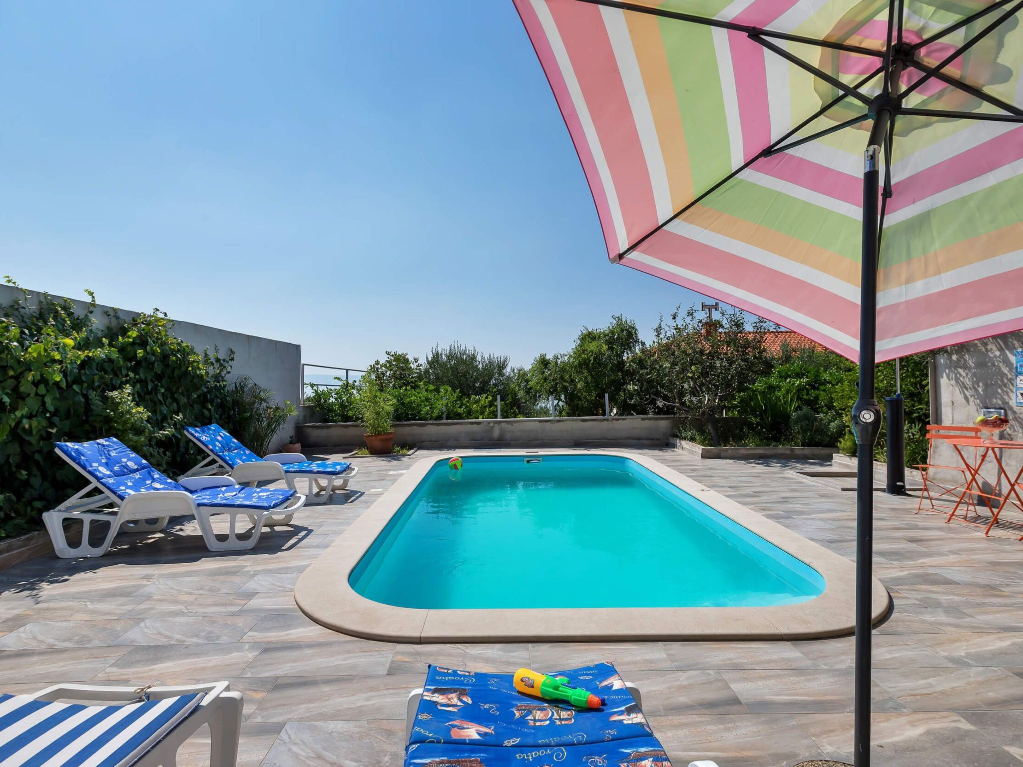 Vele Duplex-Wohnung mit Terrassen und Meerblick-Image-tags.info