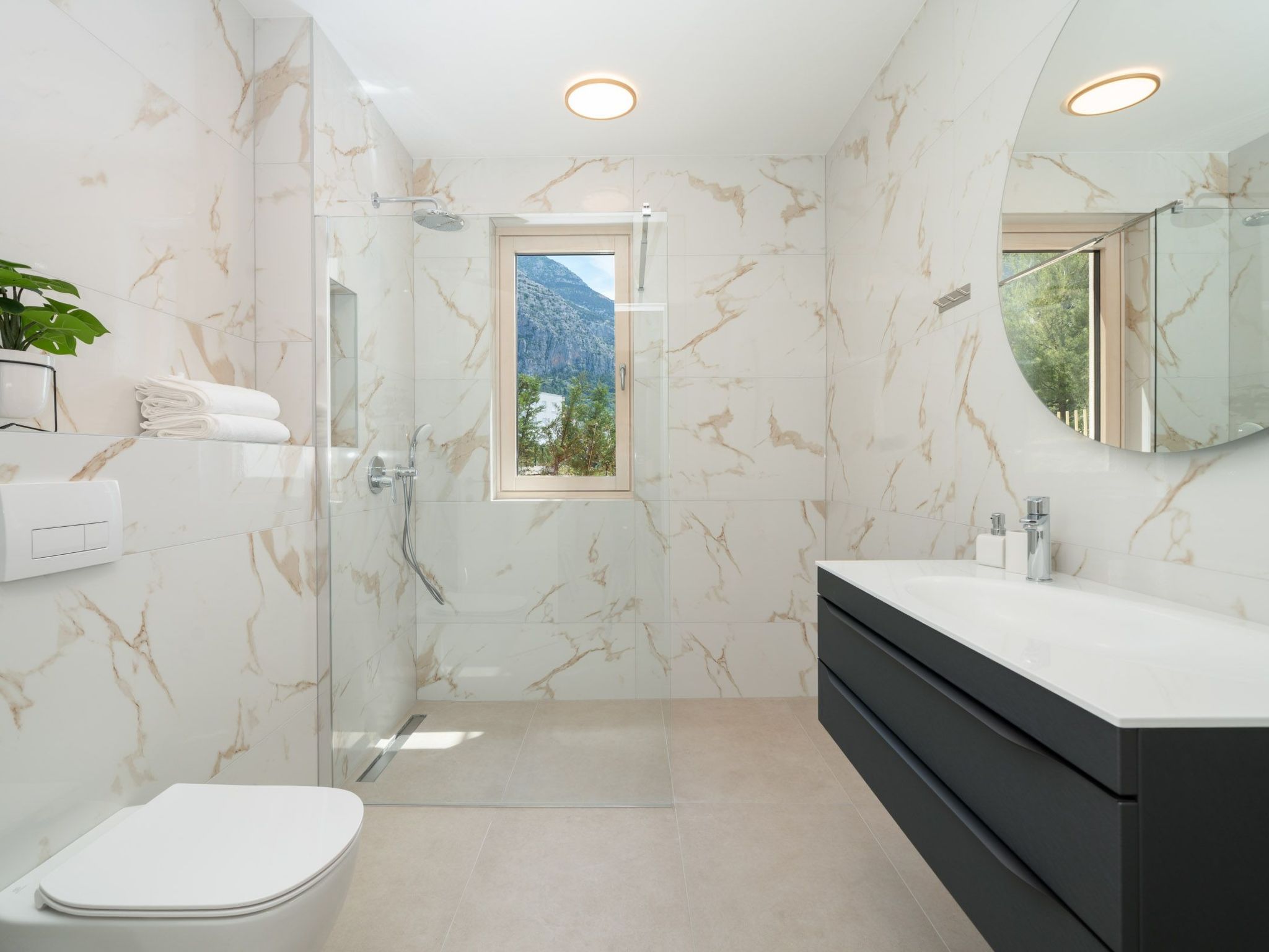 Neue Villa Adore-Binnen