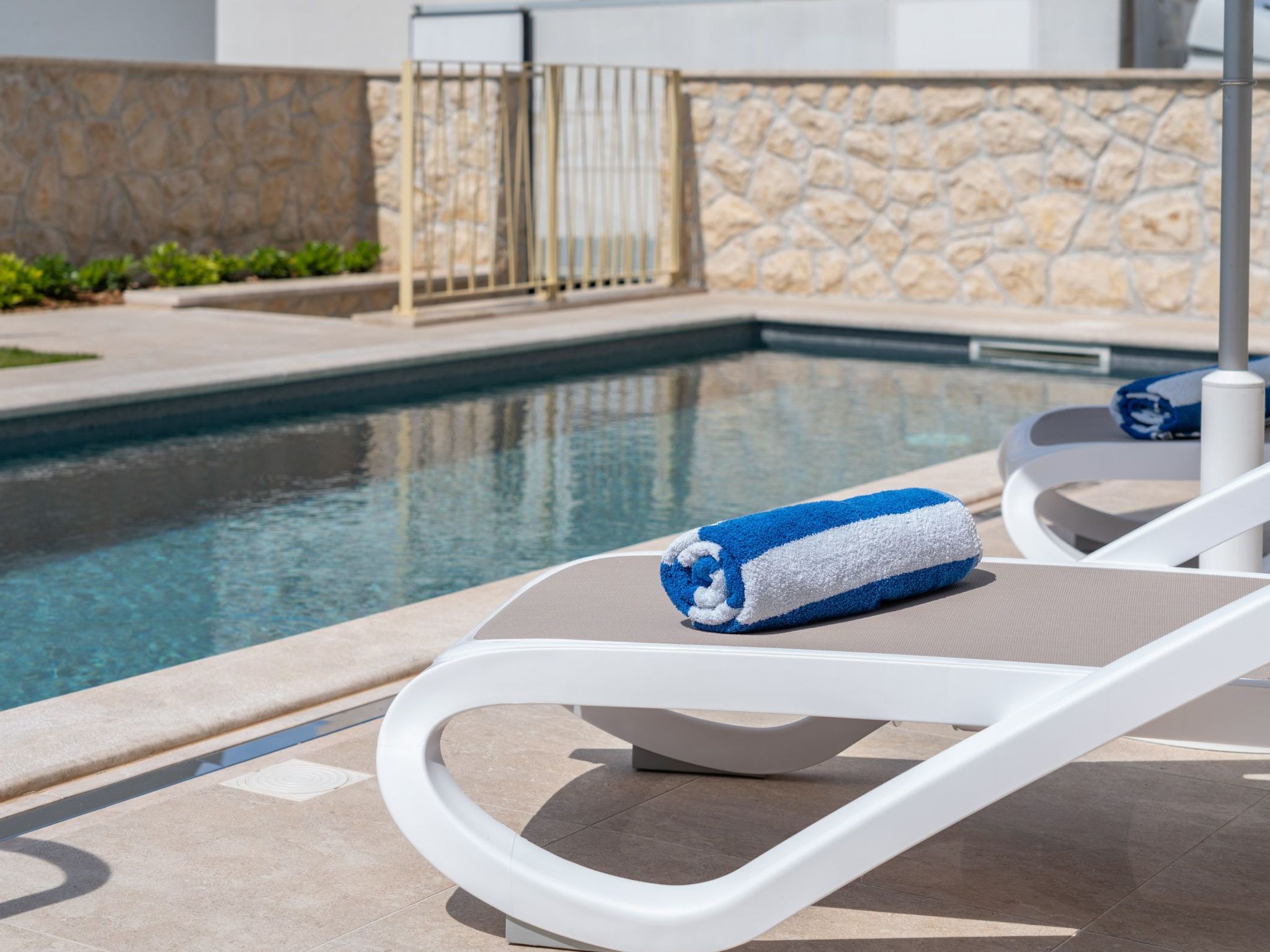 Neue Villa Adore-Binnen