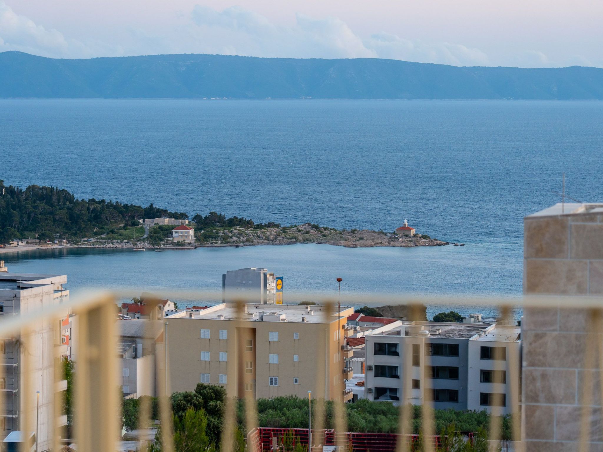 Neue Villa Adore-Binnen