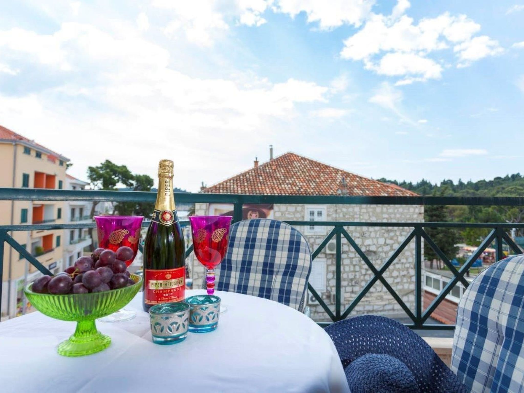 Mit Blick auf das Wasser