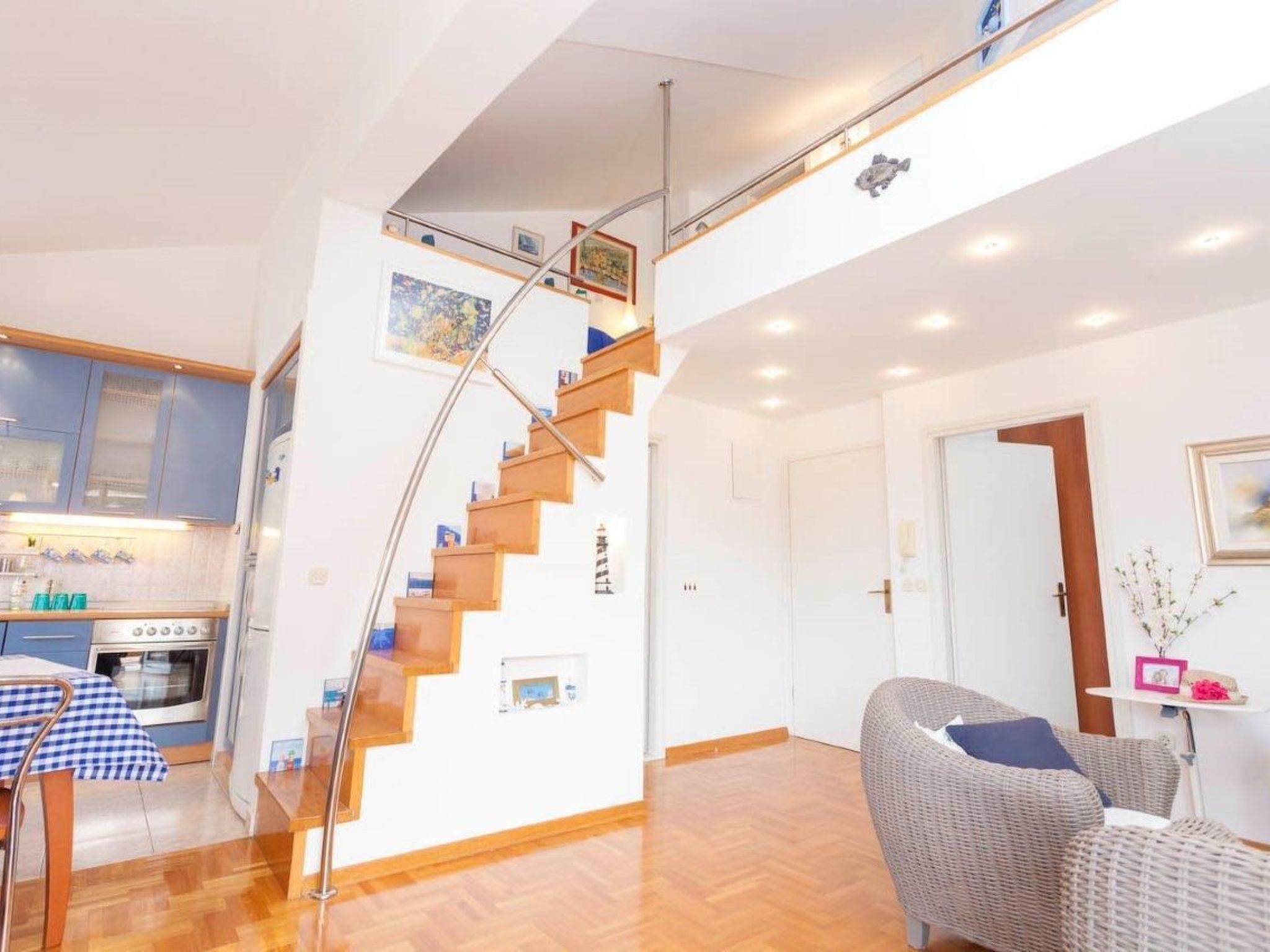 Mit Blick auf das Wasser-Binnen