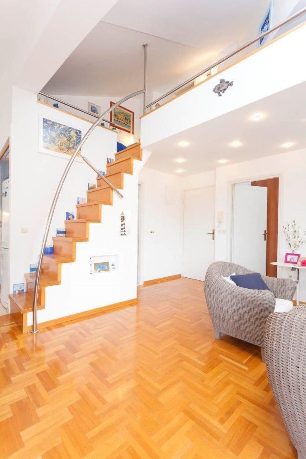 Mit Blick auf das Wasser-Binnen