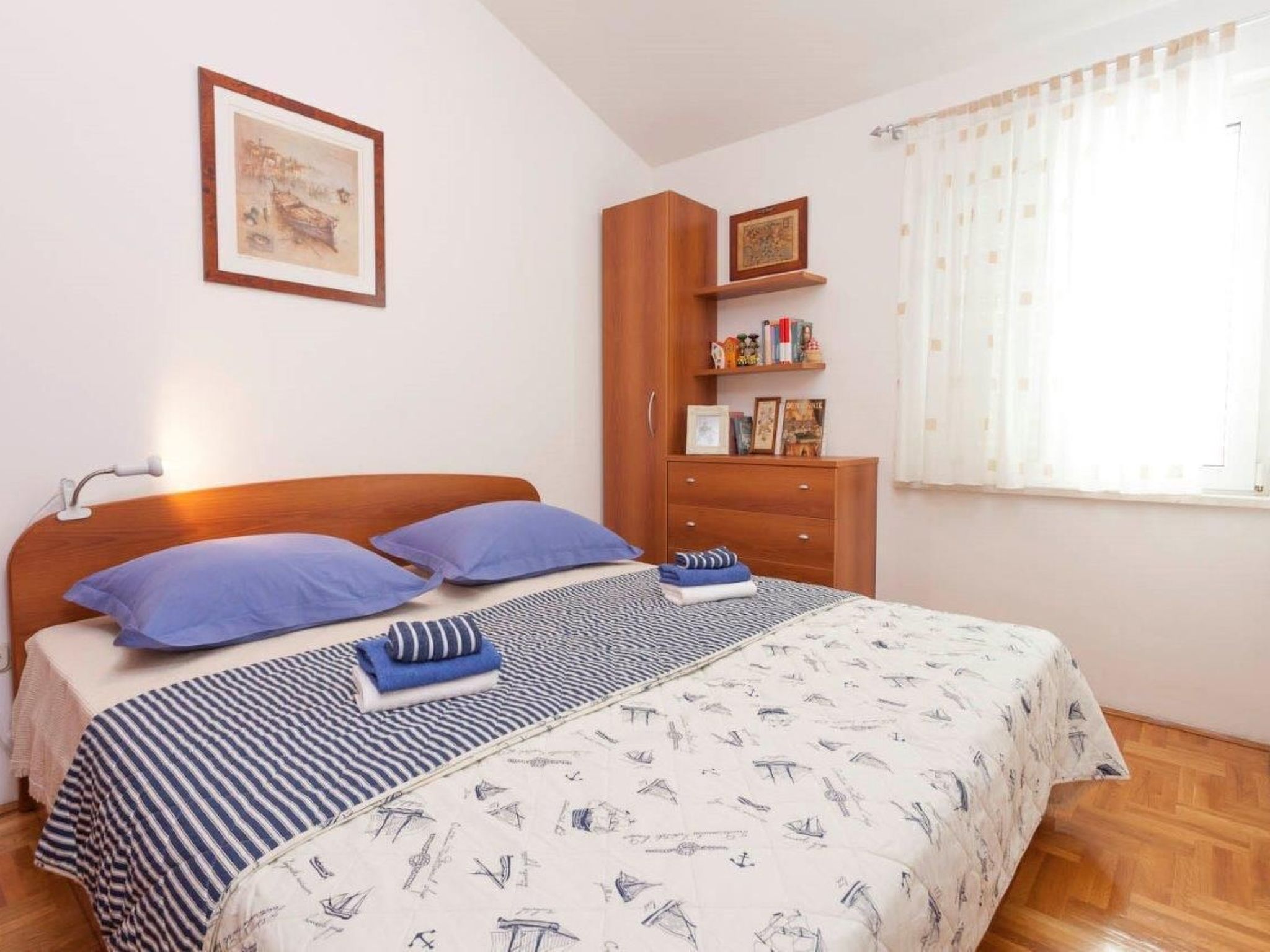 Mit Blick auf das Wasser-Binnen