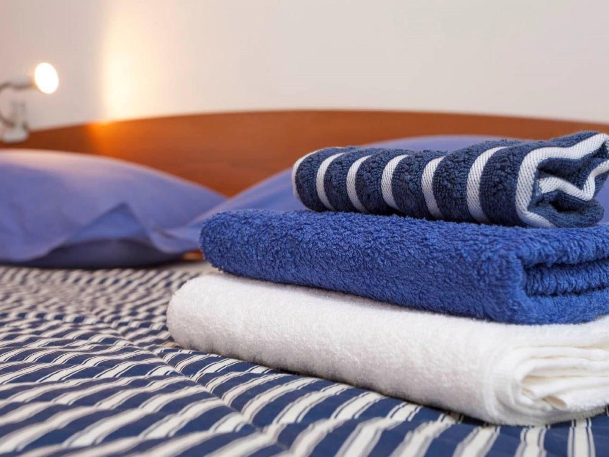 Mit Blick auf das Wasser-Binnen