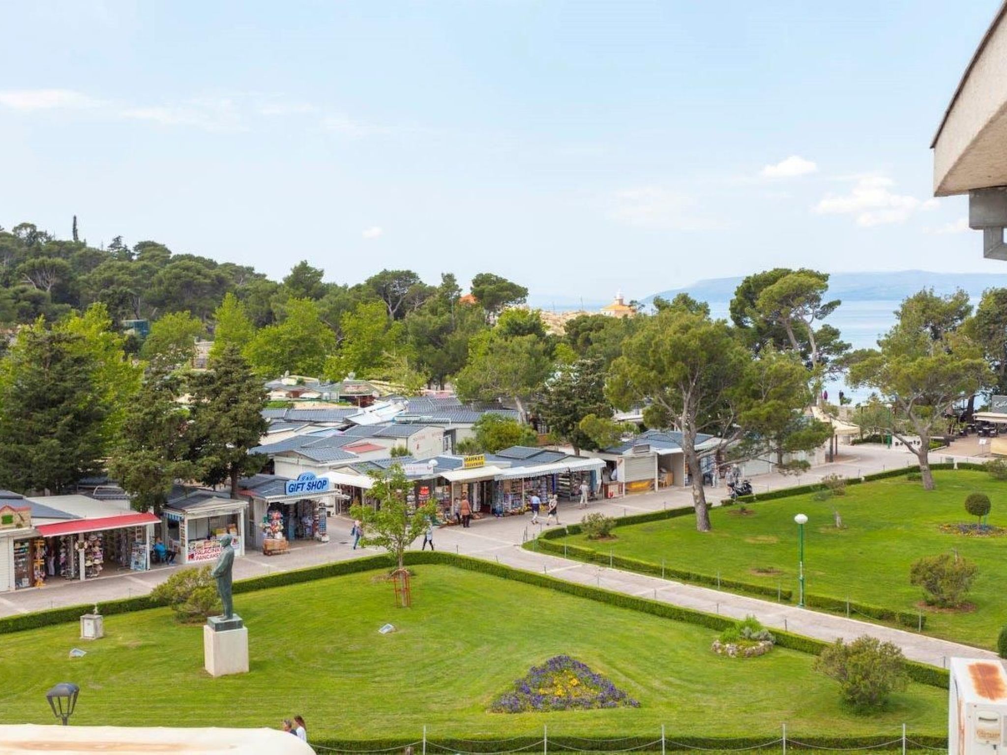 Mit Blick auf das Wasser-Buiten