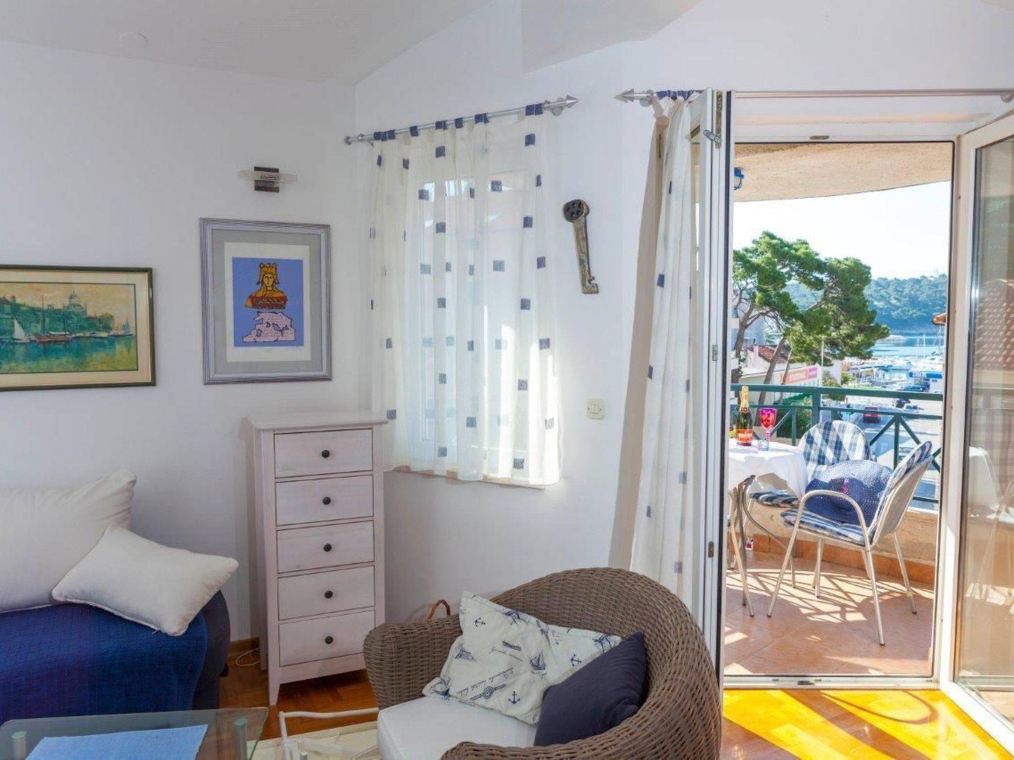 Mit Blick auf das Wasser-Binnen