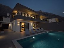 Villa Zoran: Luxe Villa aan de Golfbaan met Privé Zwembad bij Makarska - thumbnail 2