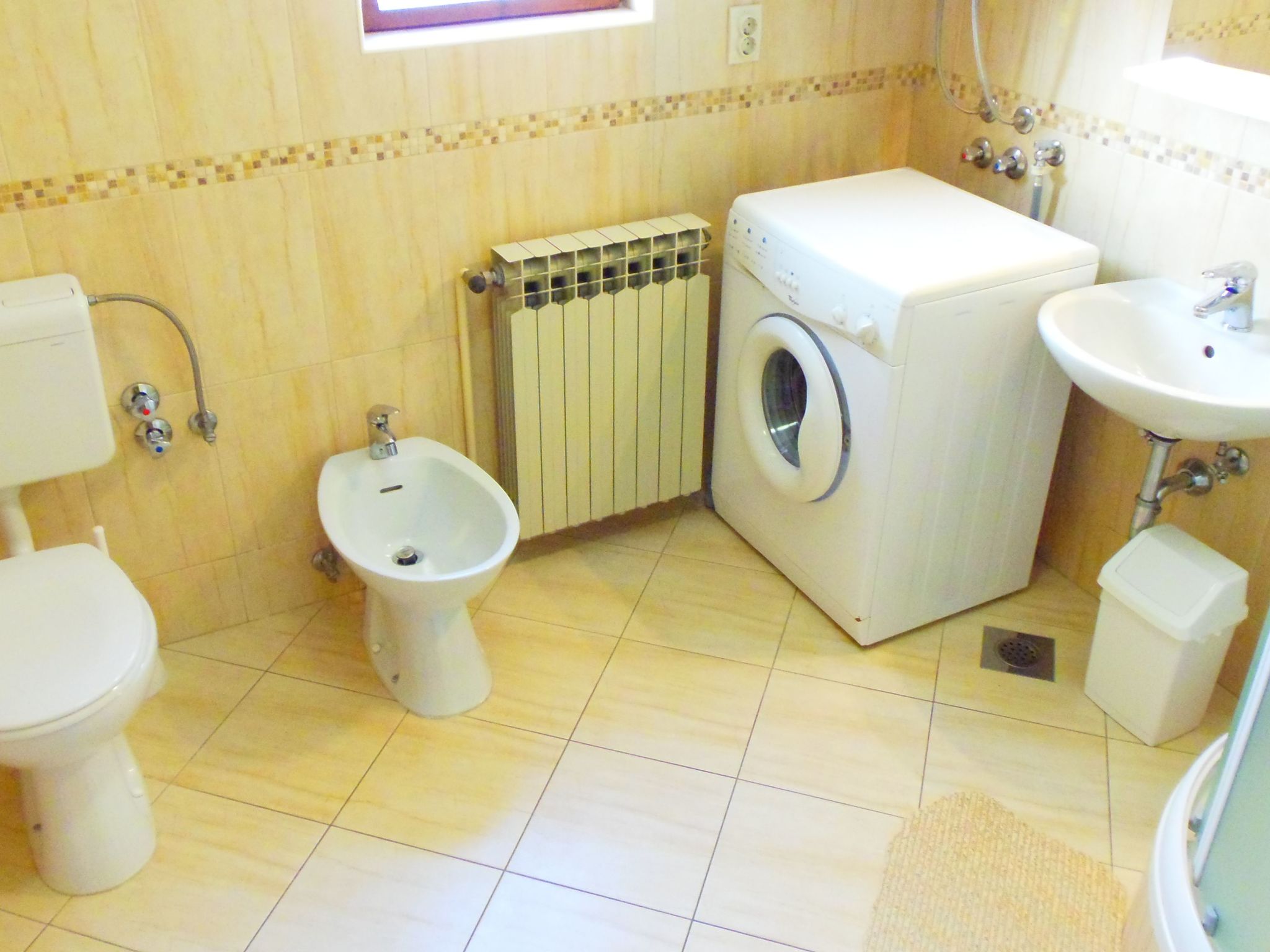 "Garbin Ventus Makarska"-Binnen