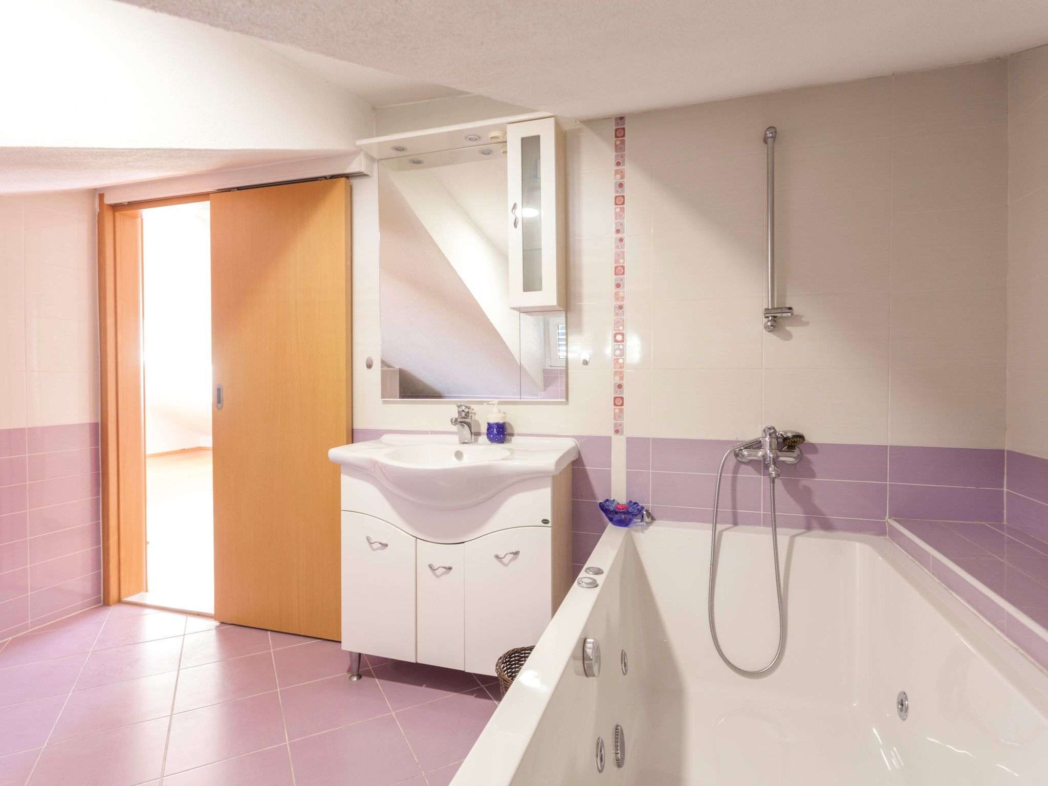 Wohnung "Slavija" mit Whirlpool-Dedans