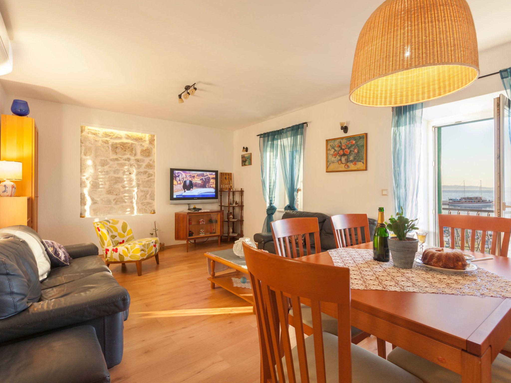 Wohnung "Slavija" mit Whirlpool-Dedans