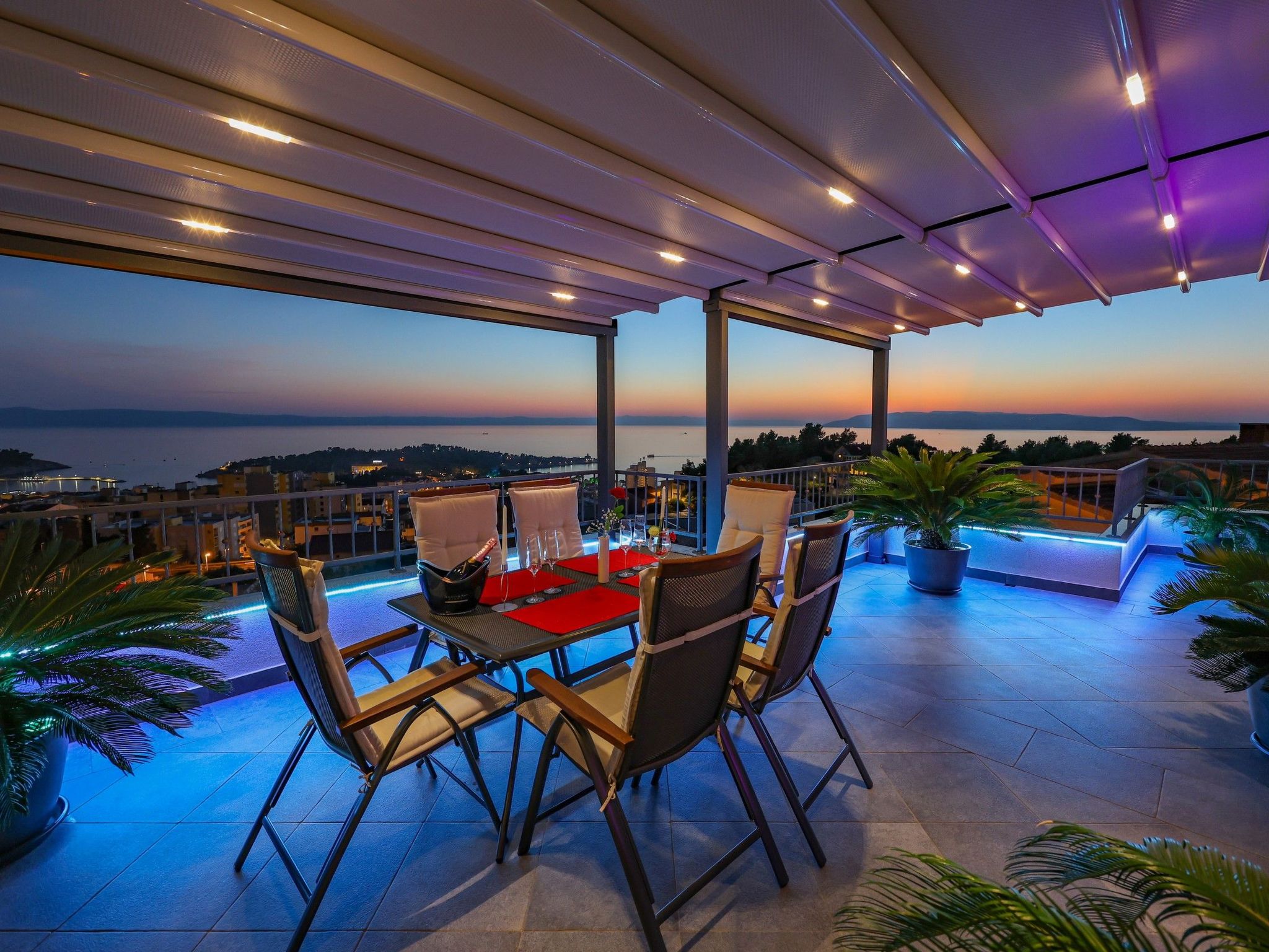 Penthousewohnung mit Whirlpool und Meerblick