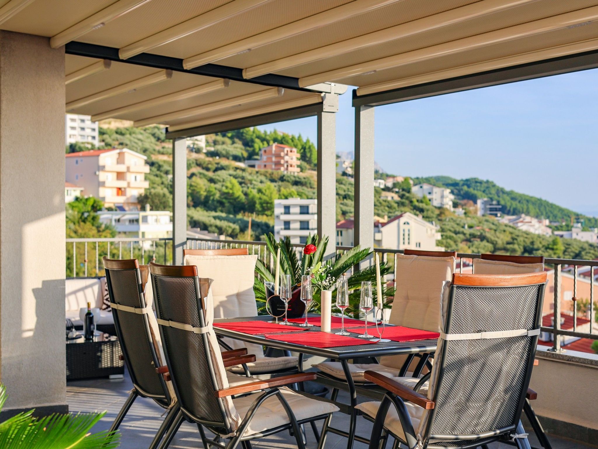 Penthousewohnung mit Whirlpool und Meerblick