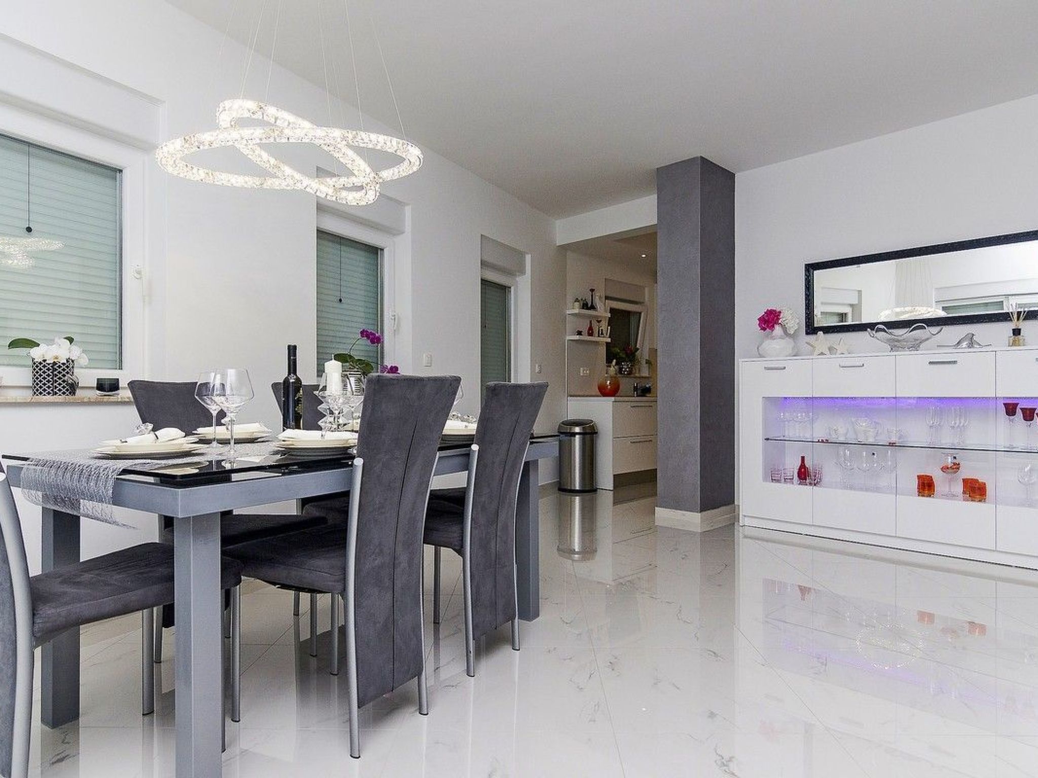 Penthousewohnung mit Whirlpool und Meerblick-Binnen