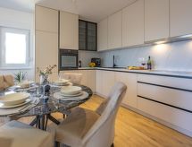 Apartman Ruzmarin: Ruim appartement met bergzicht nabij Makarska - thumbnail 4