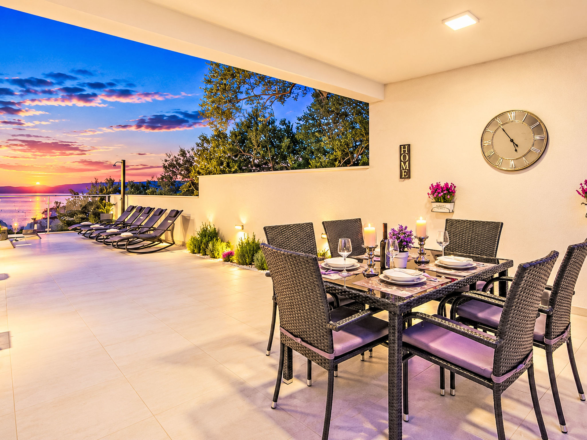 In Makarska mit Schöner Terrasse - Draußen