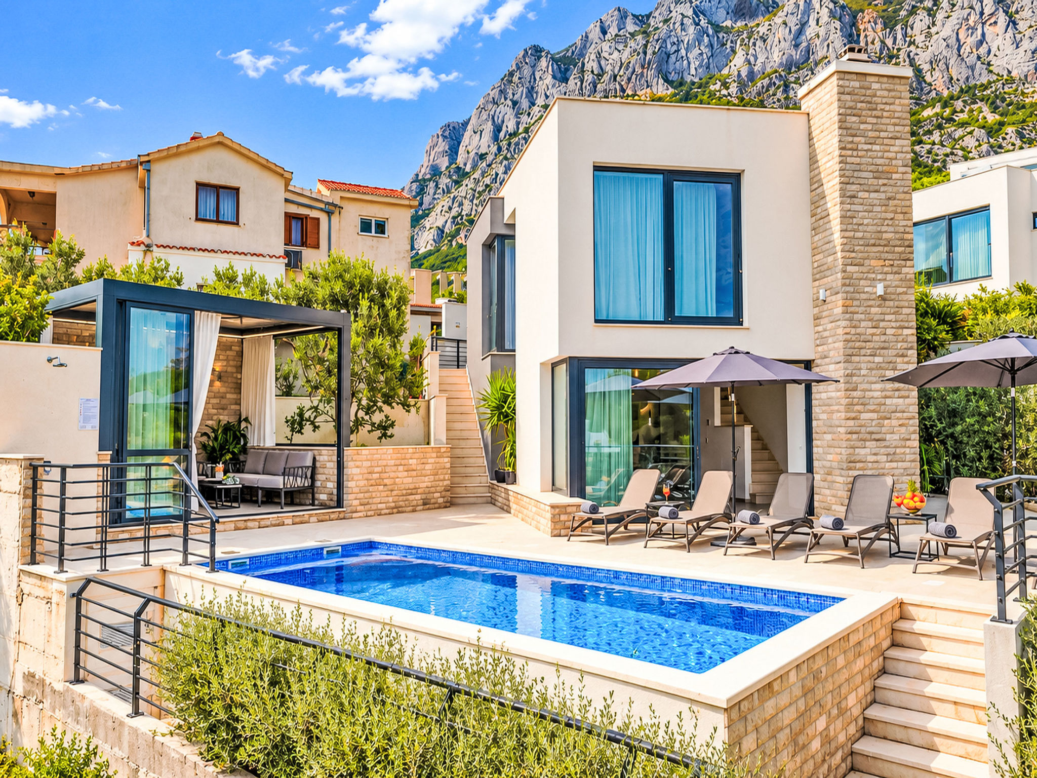 Villa Oscar mit Pool