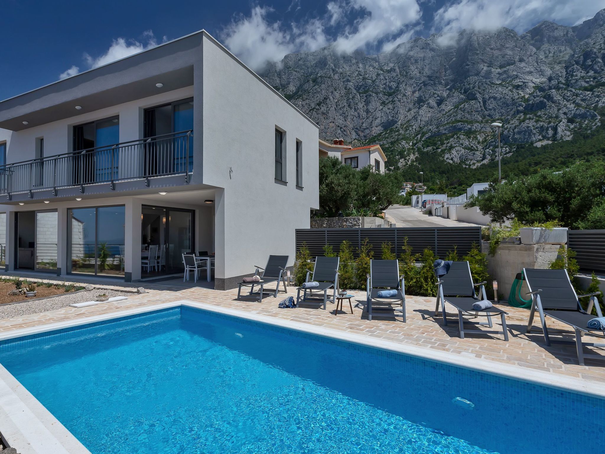 Moderne Villa Smart mit Pool und Meerblick-Outside