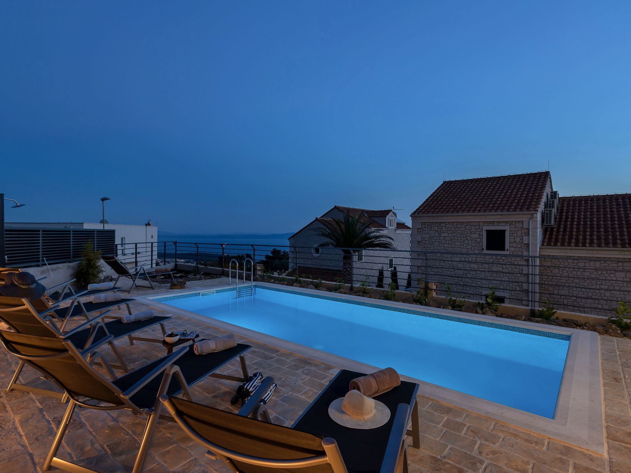 Moderne Villa Smart mit Pool und Meerblick-Image-tags.info