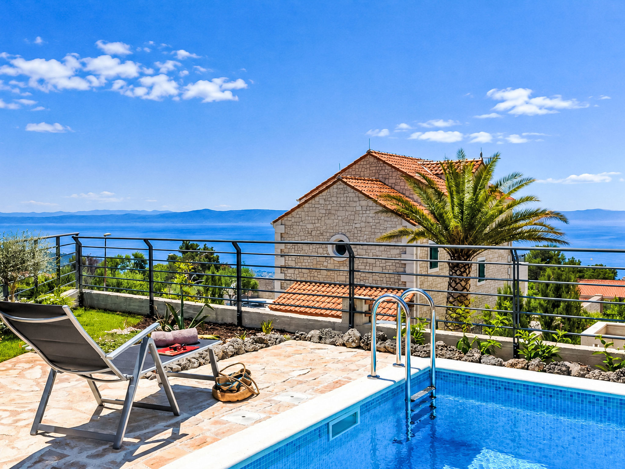 Moderne Villa Smart mit Pool und Meerblick