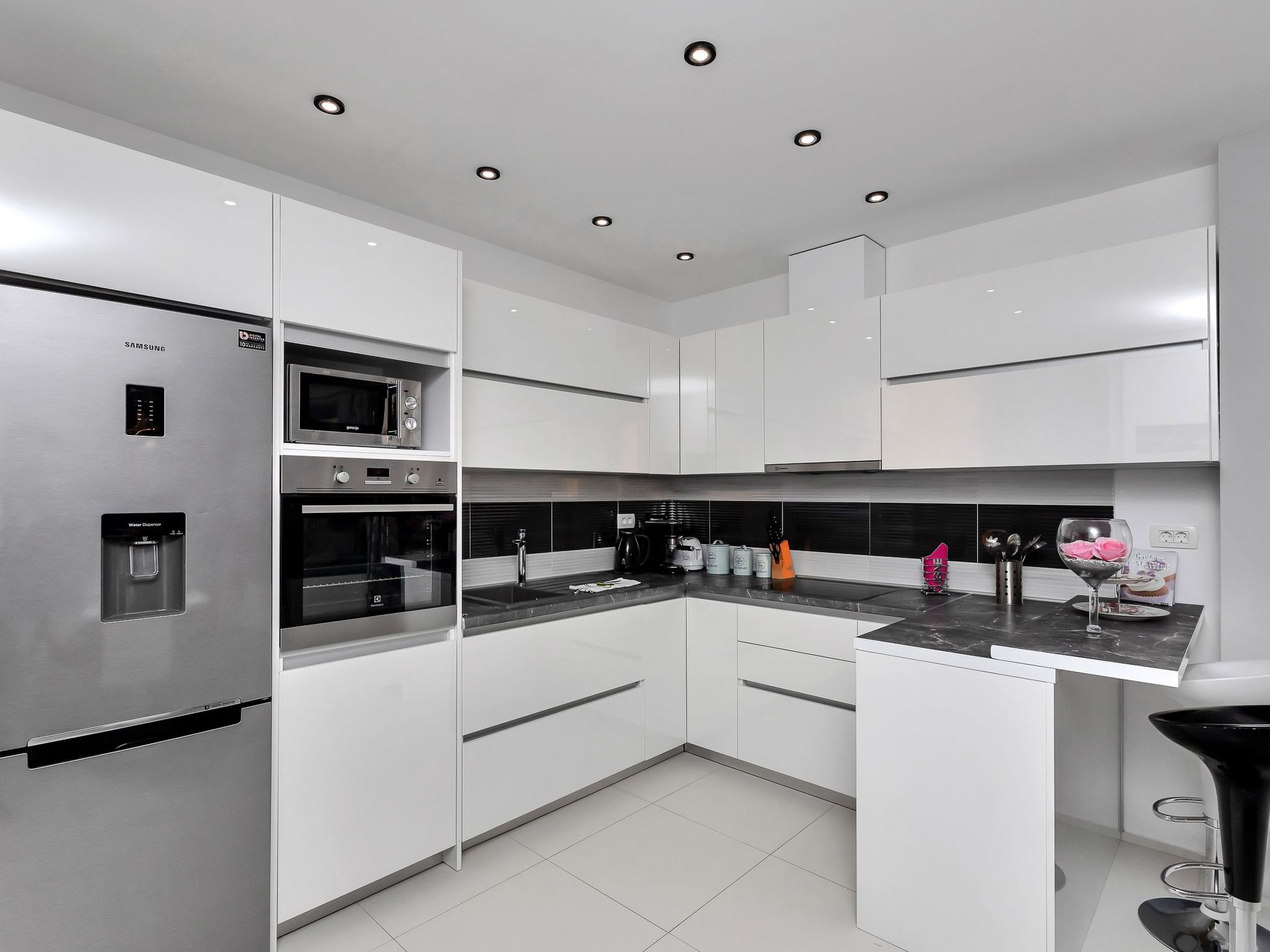 In Makarska mit Privatem Pool-Inside