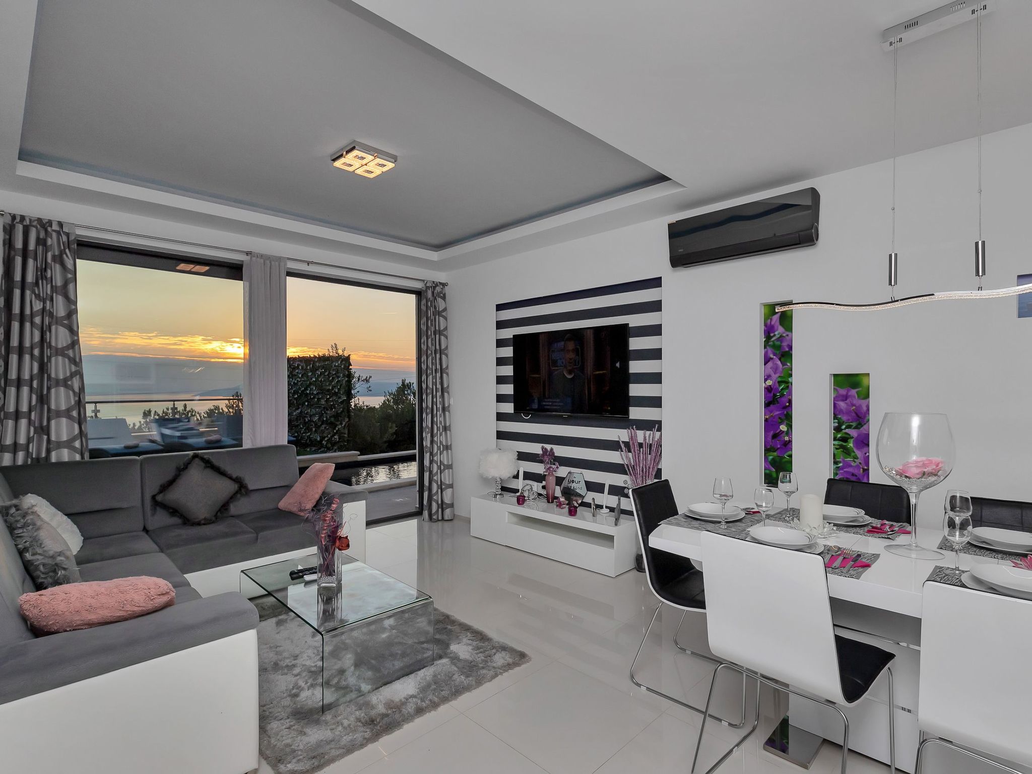 In Makarska mit Privatem Pool-Inside