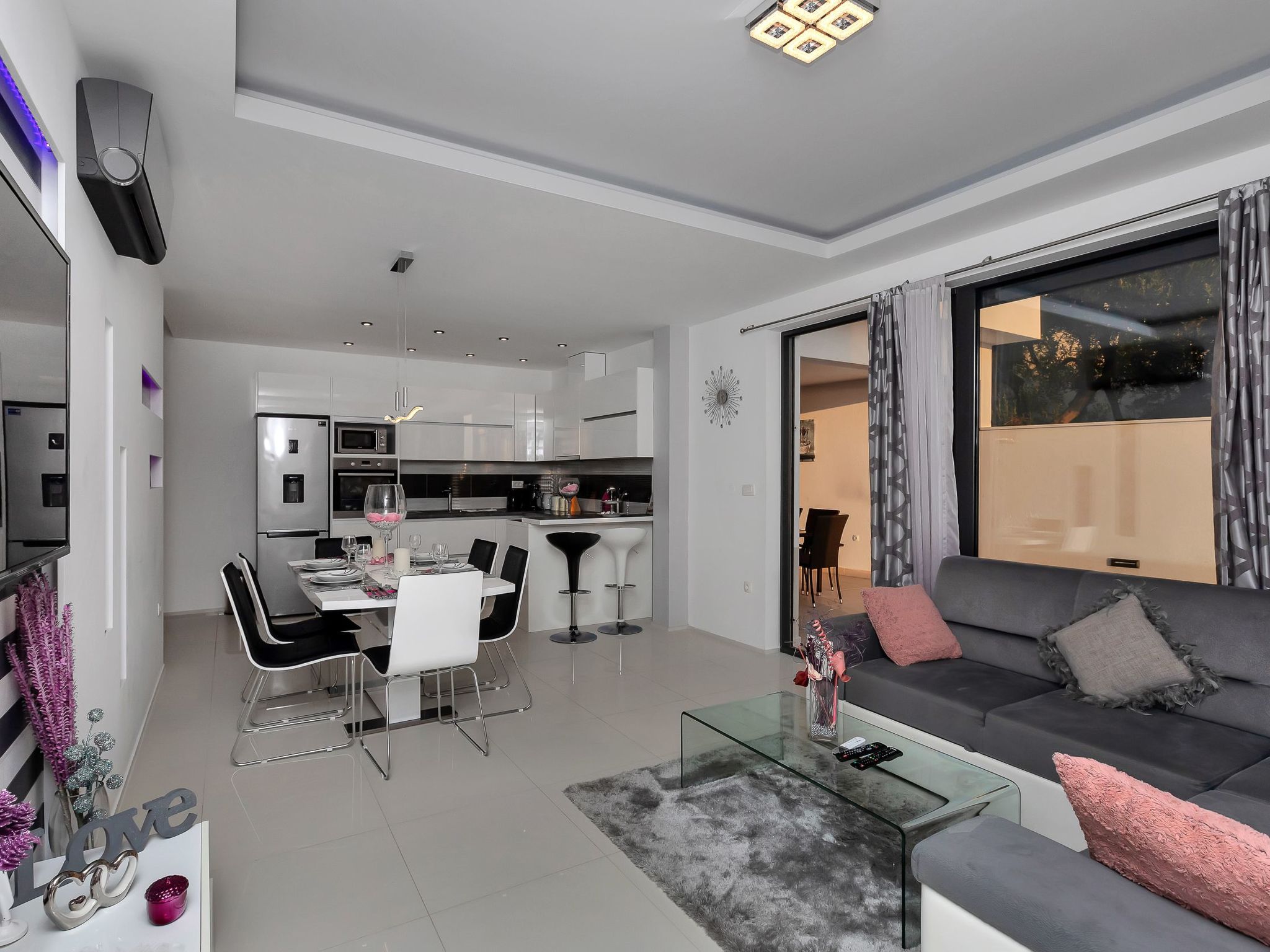 In Makarska mit Privatem Pool-Inside