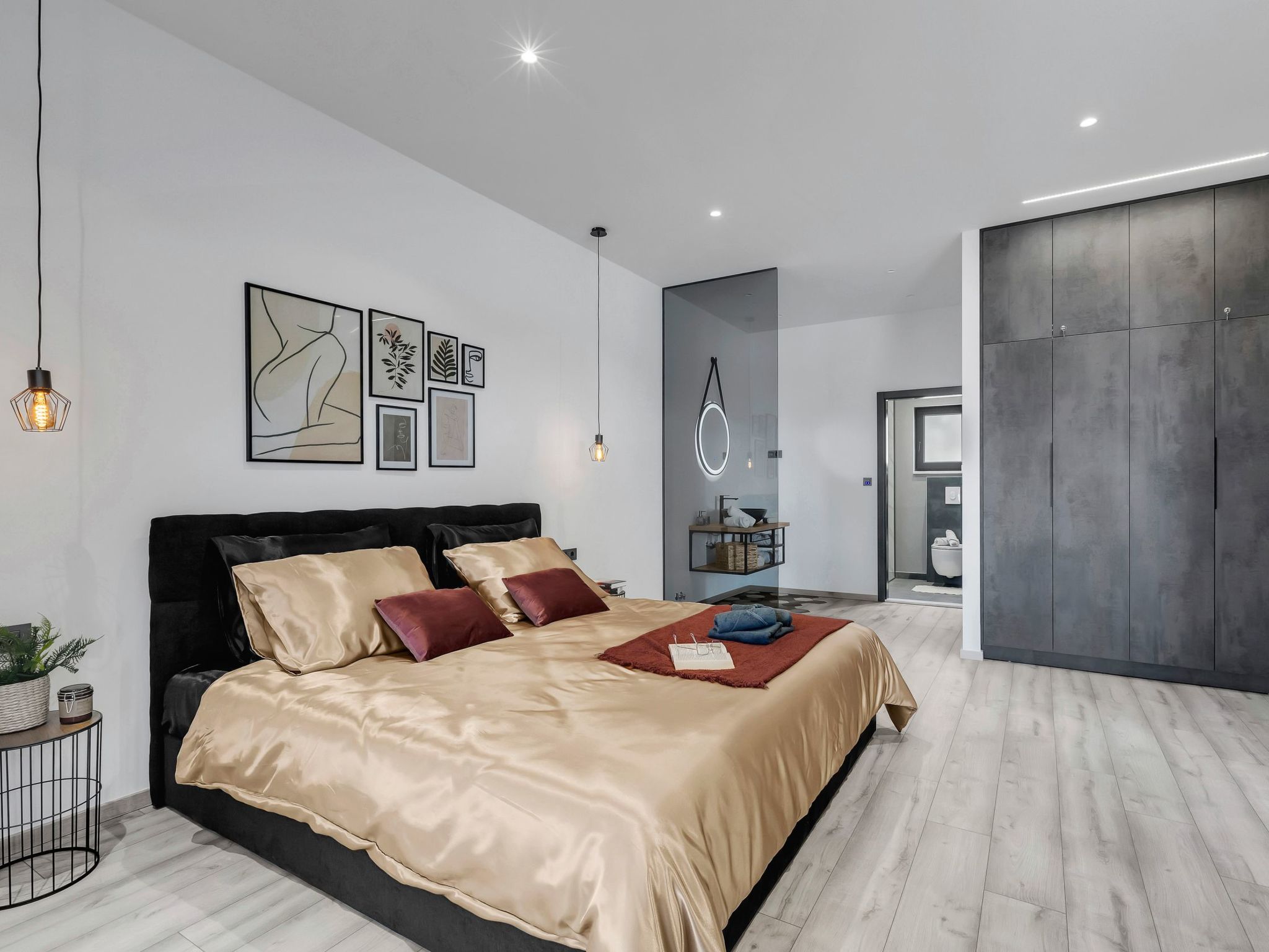 Apartment "Black Pearl"with jacuzzi-Image-tags.info