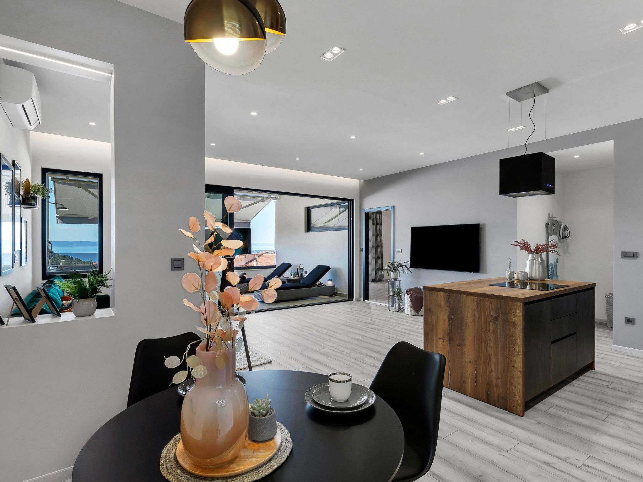 Apartment "Black Pearl"with jacuzzi-Image-tags.info